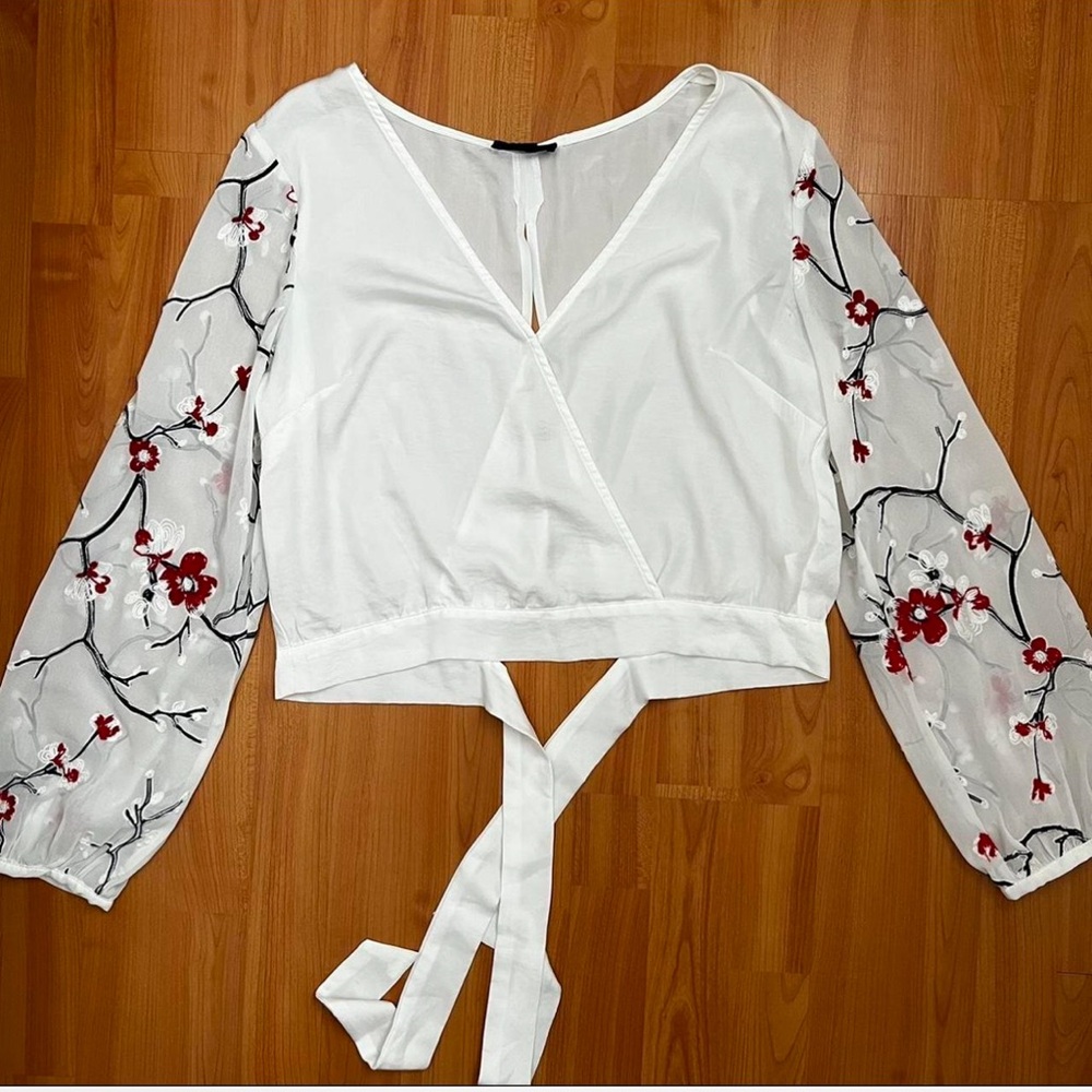 White blouse with red & black flower embroidery 🌹